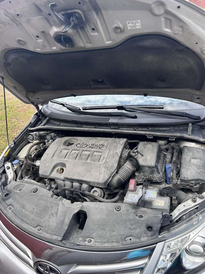 Toyota Avensis - 4
