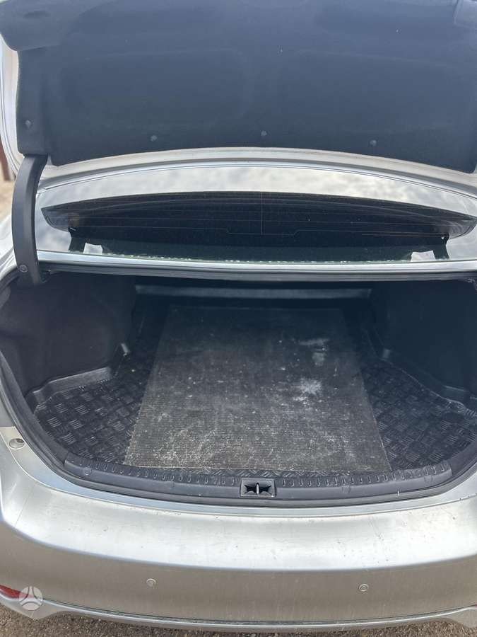 Toyota Avensis - 6
