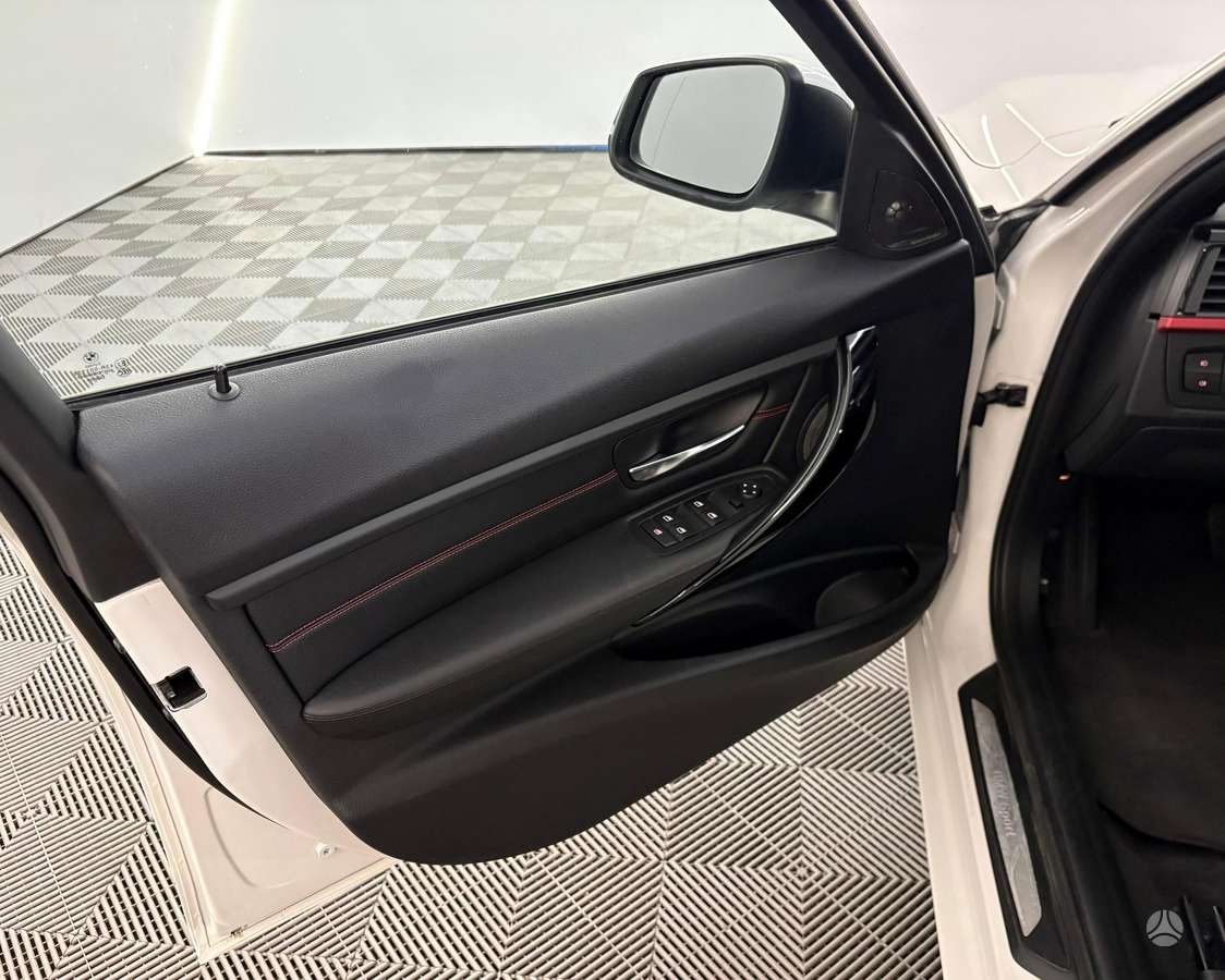 BMW 320, 2.0 l., wagon