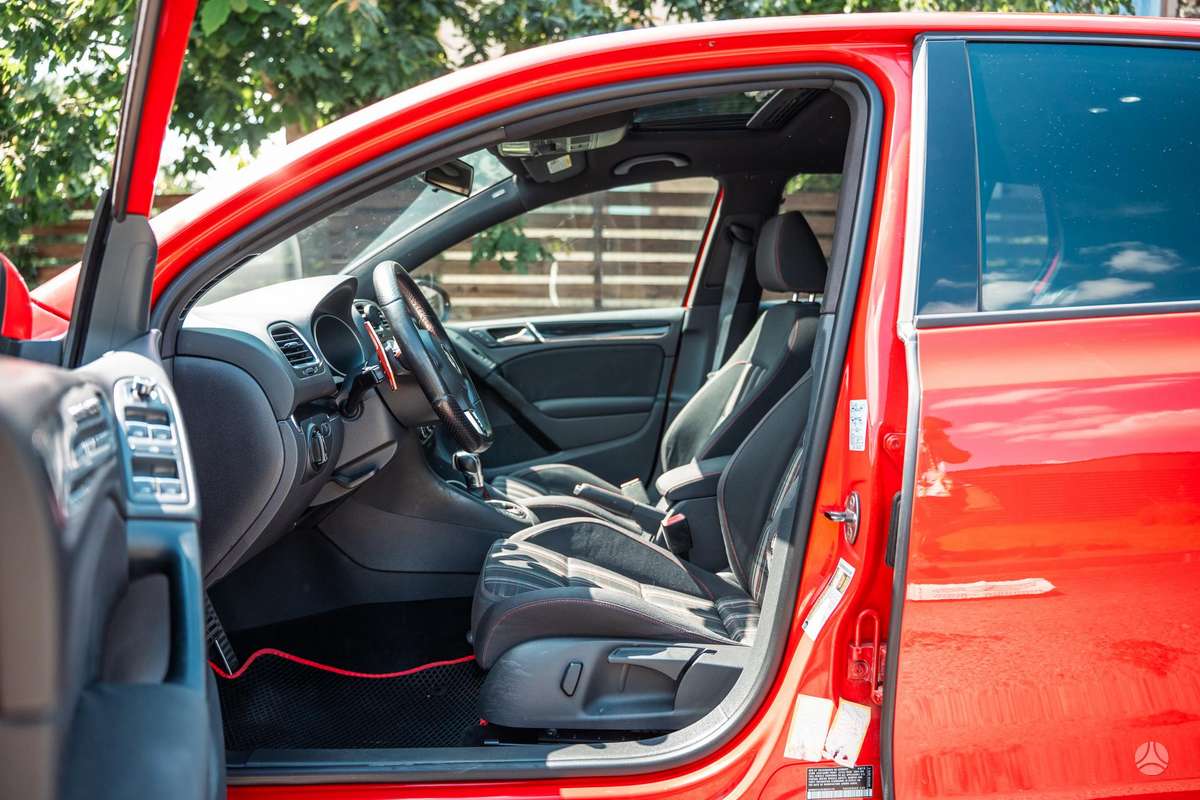 Volkswagen Golf, 2.0 l., Хэтчбек