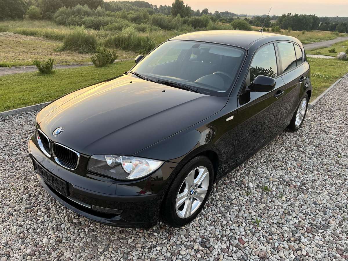 BMW 118, 2.0 l., hatchback