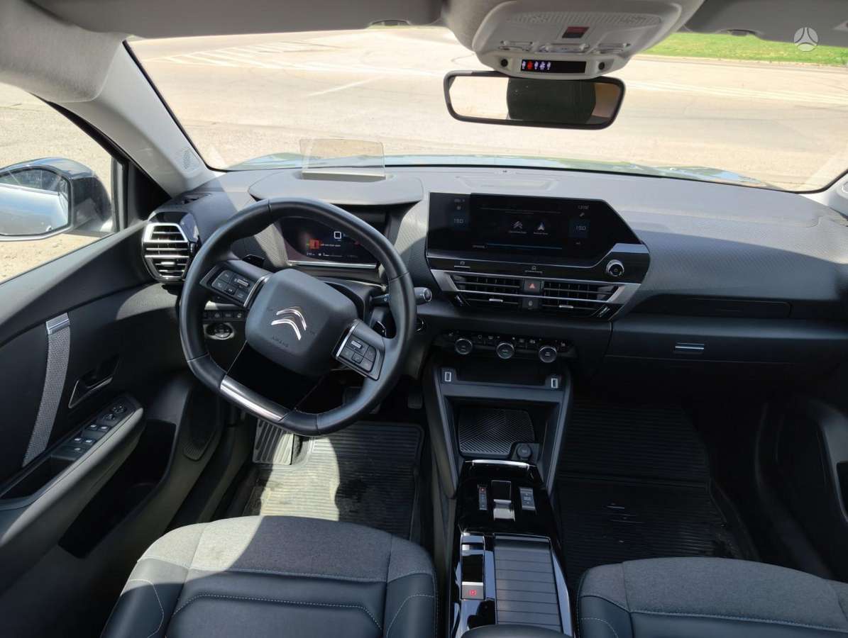 Citroen C4, 1.2 l., Хэтчбек