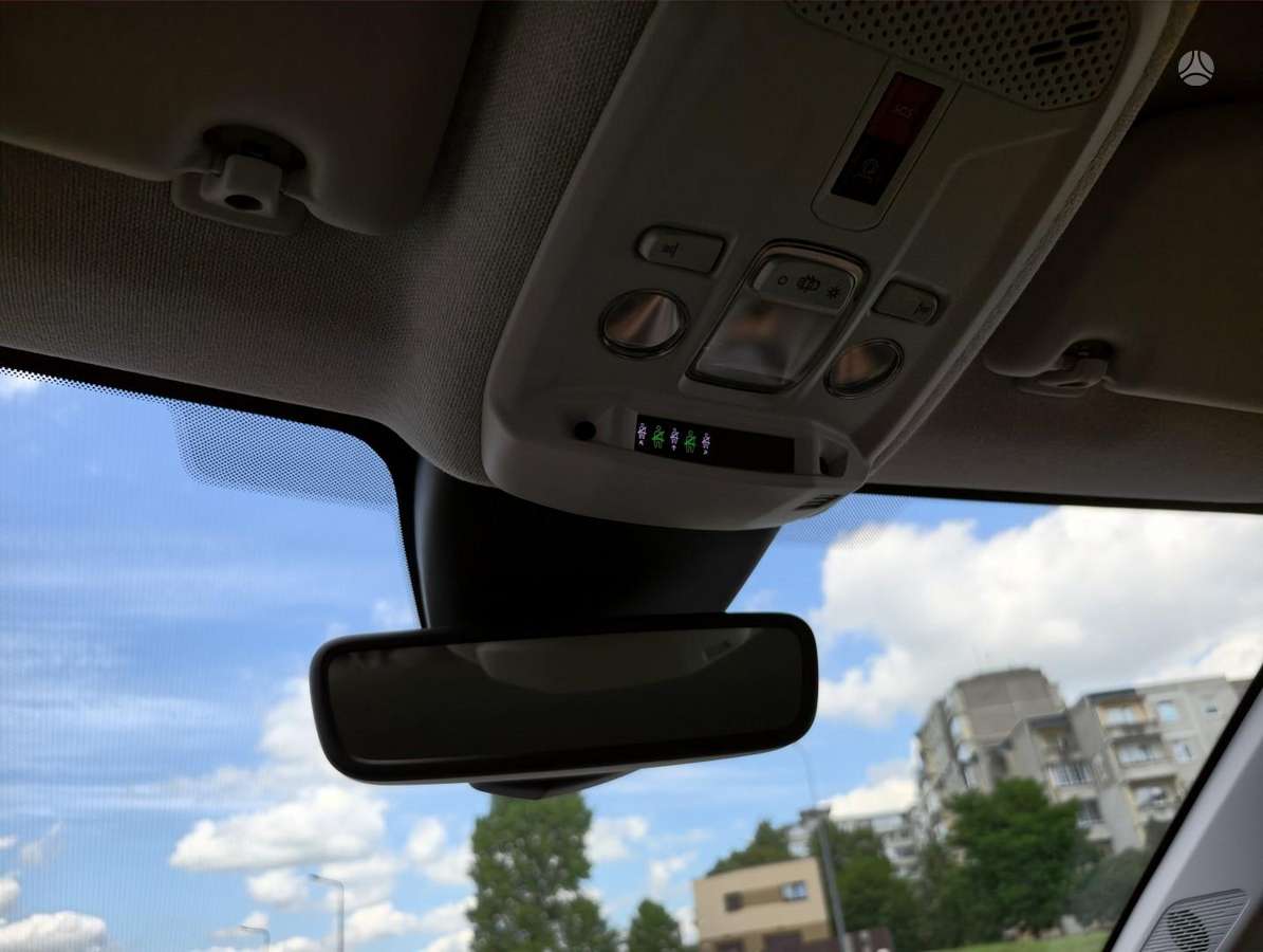 Citroen C4, 1.2 l., Хэтчбек