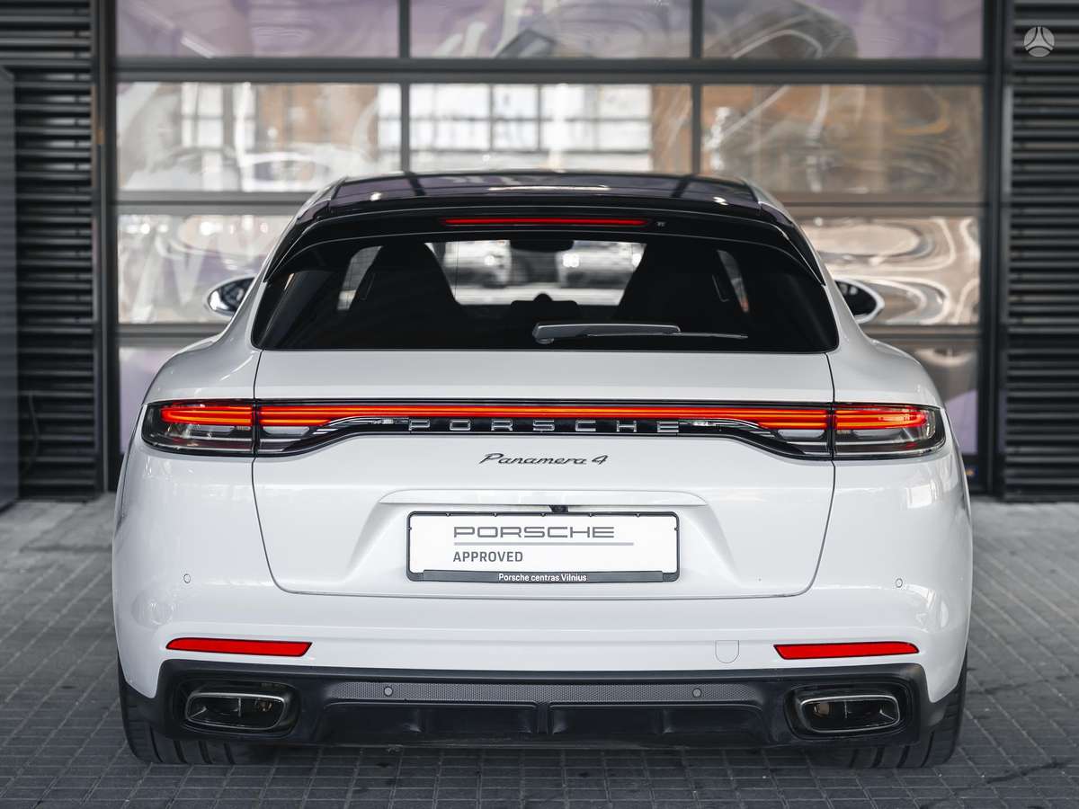Porsche Panamera - 3