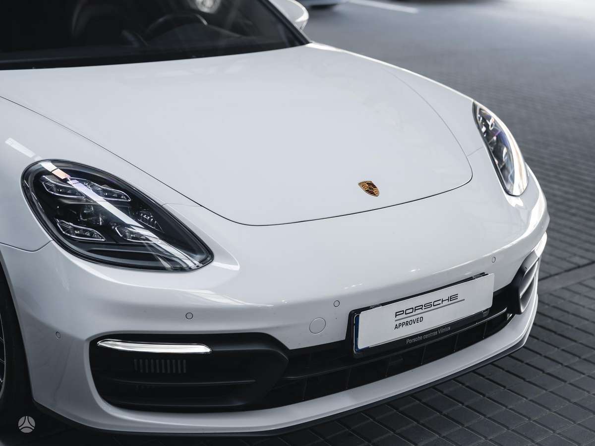 Porsche Panamera - 8