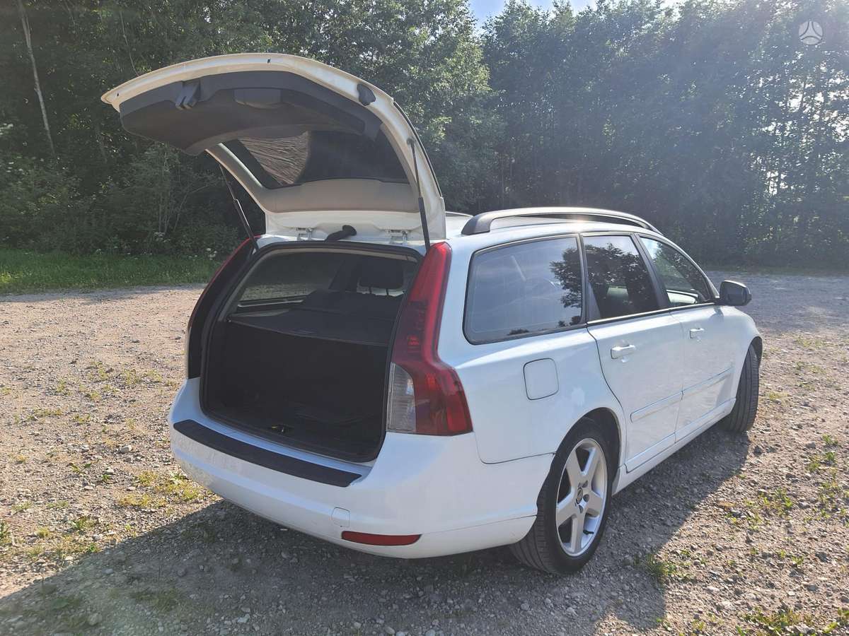 Volvo V50 - 8