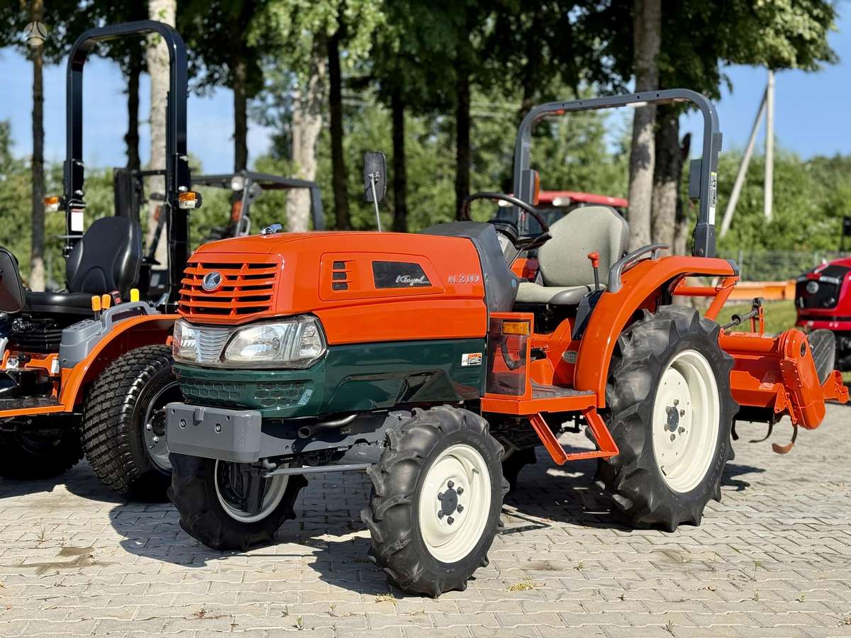 Kubota KL-210, tractors