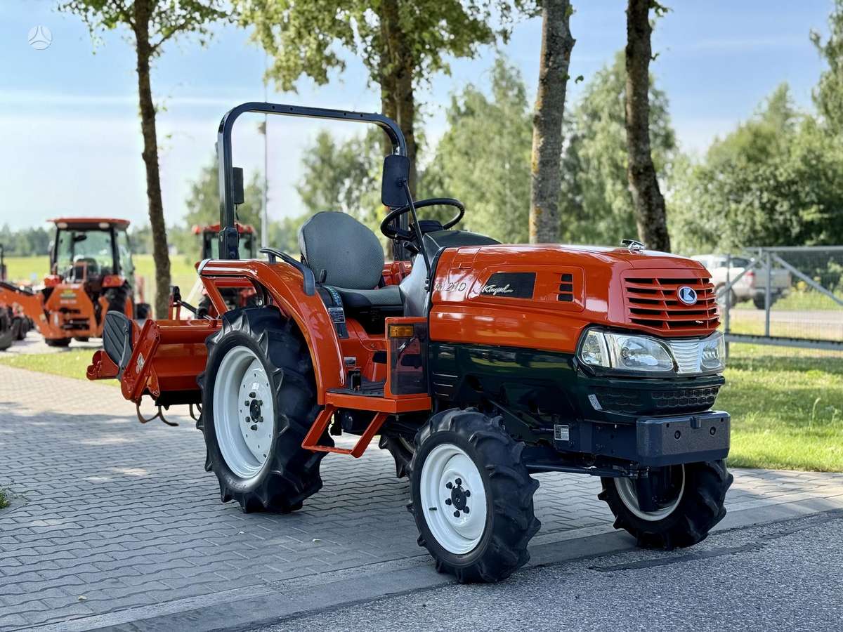 Kubota KL-210, tractors