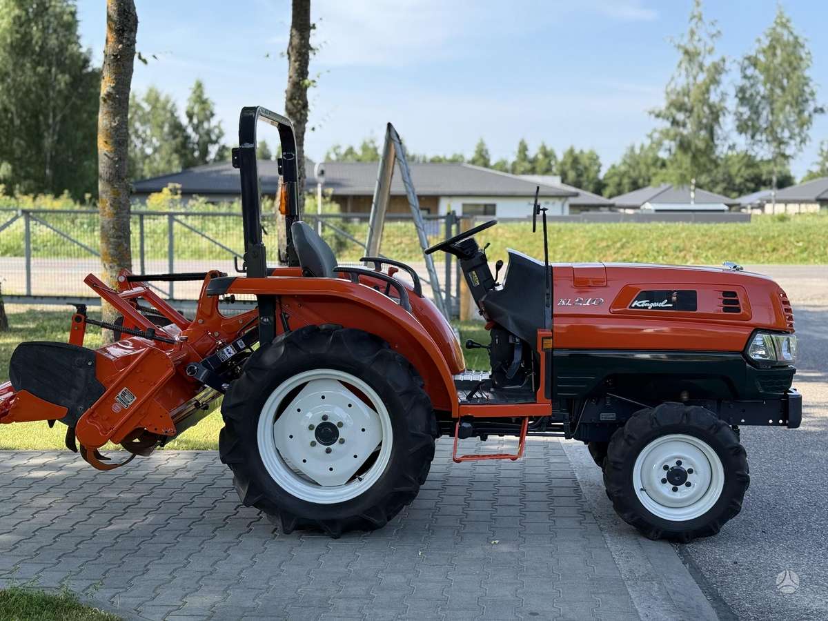 Kubota KL-210, тракторы