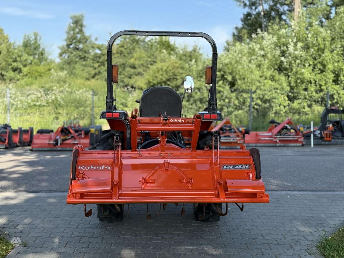 Kubota KL-210, tractors