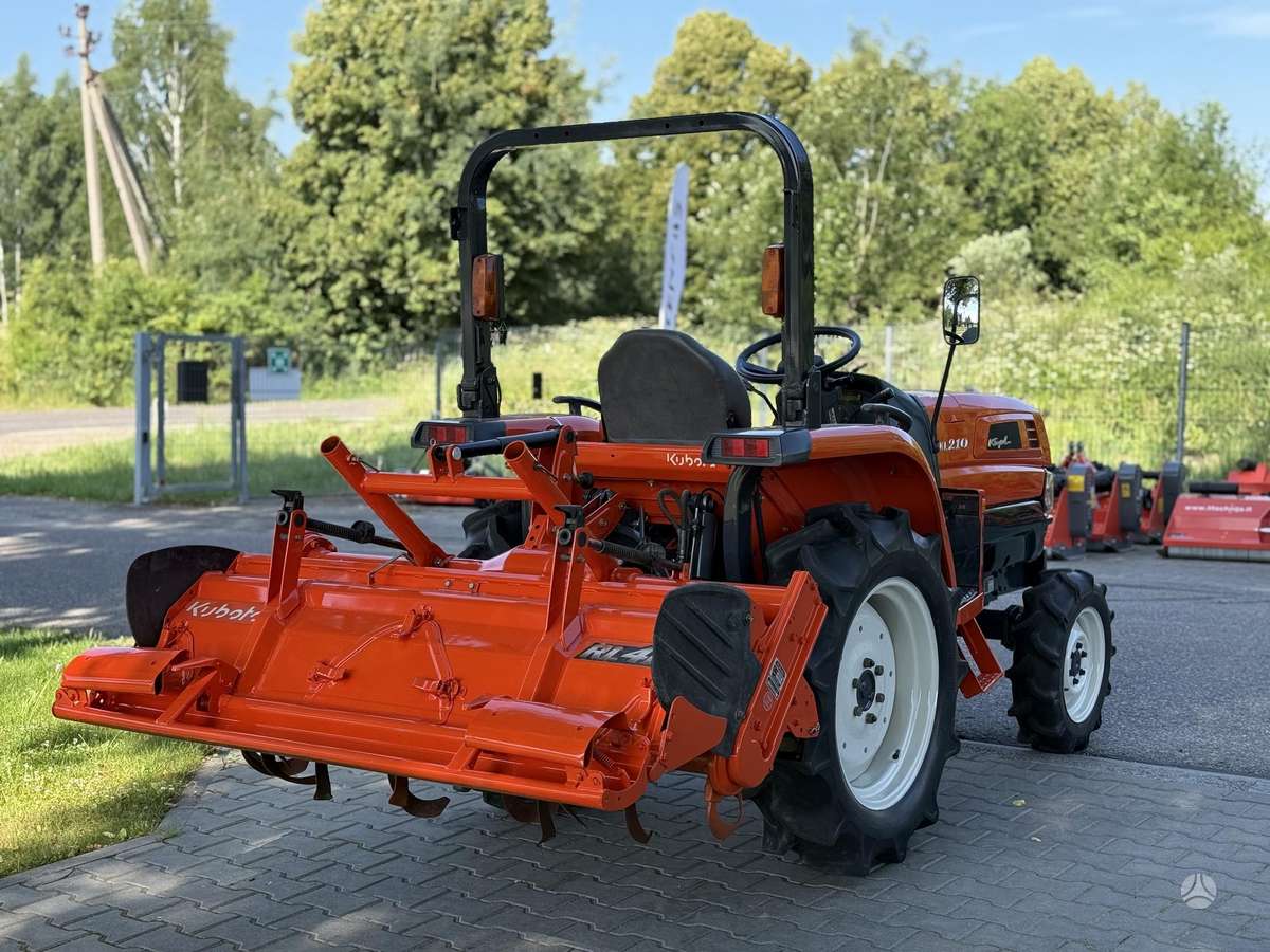 Kubota KL-210, тракторы