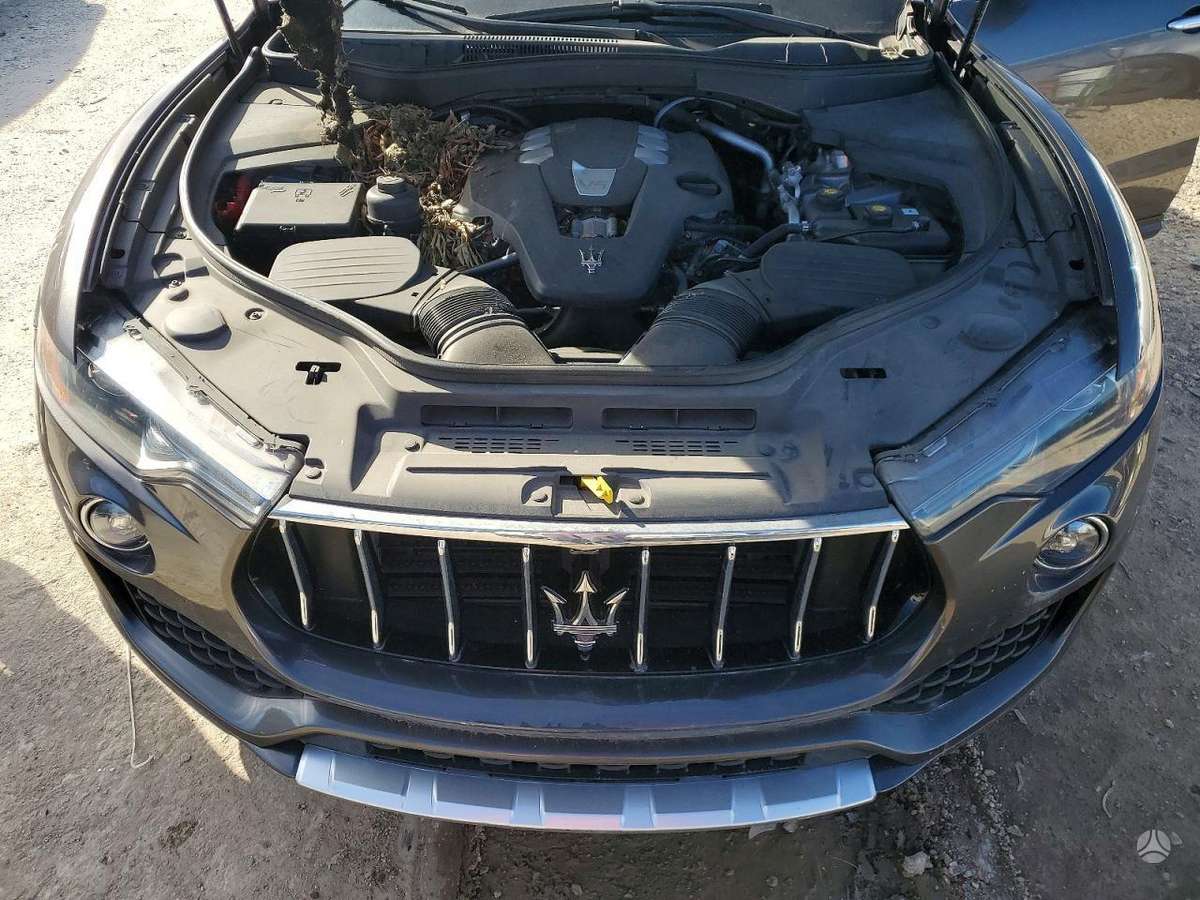 Maserati Levante for parts