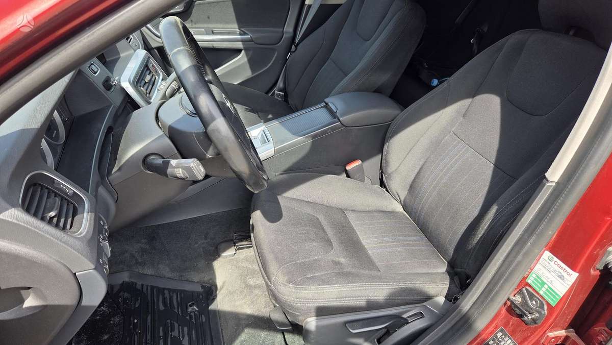 Volvo V60, 2.4 l., universalas