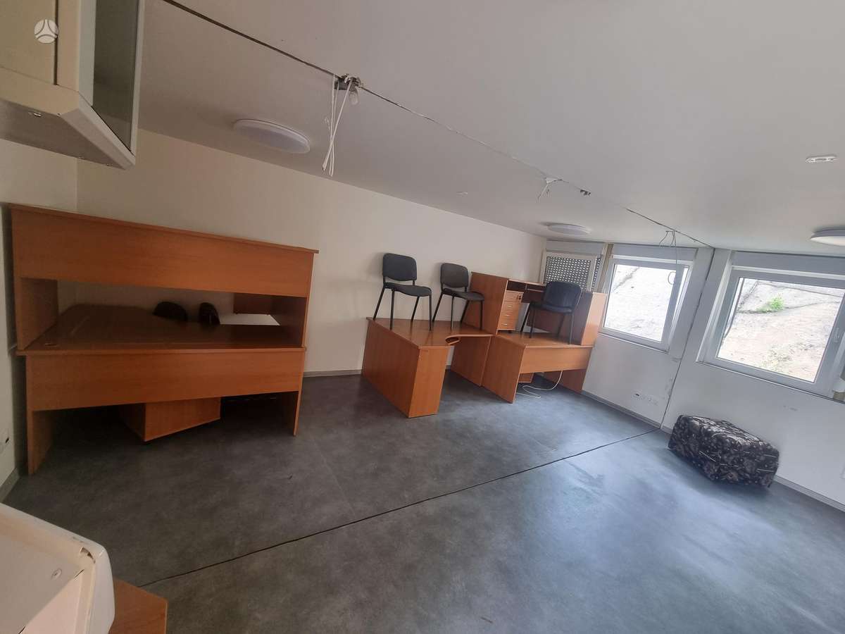 Elise 700 6x6, construction site / office containers