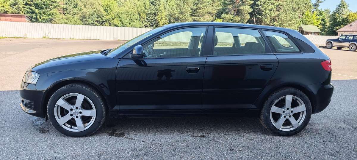 Audi A3, 1.8 l., hatchback