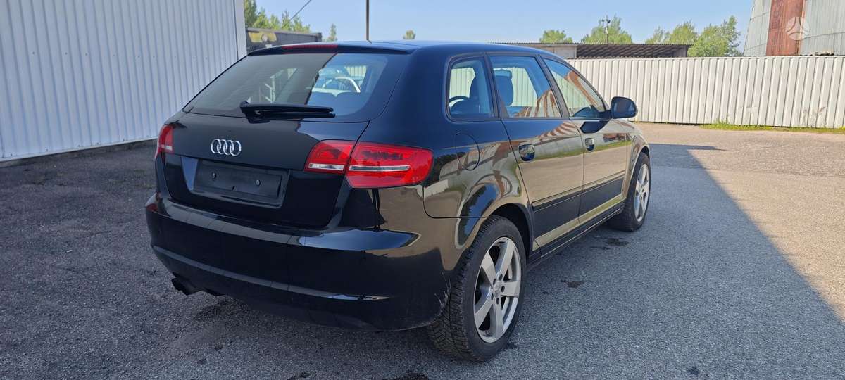 Audi A3, 1.8 l., hatchback