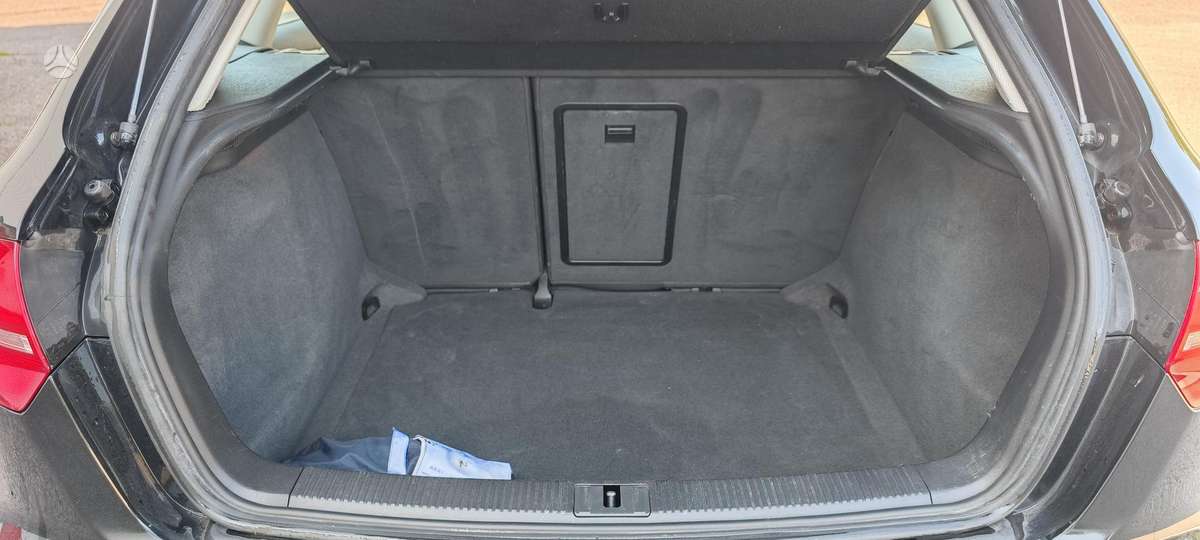 Audi A3, 1.8 l., hatchback