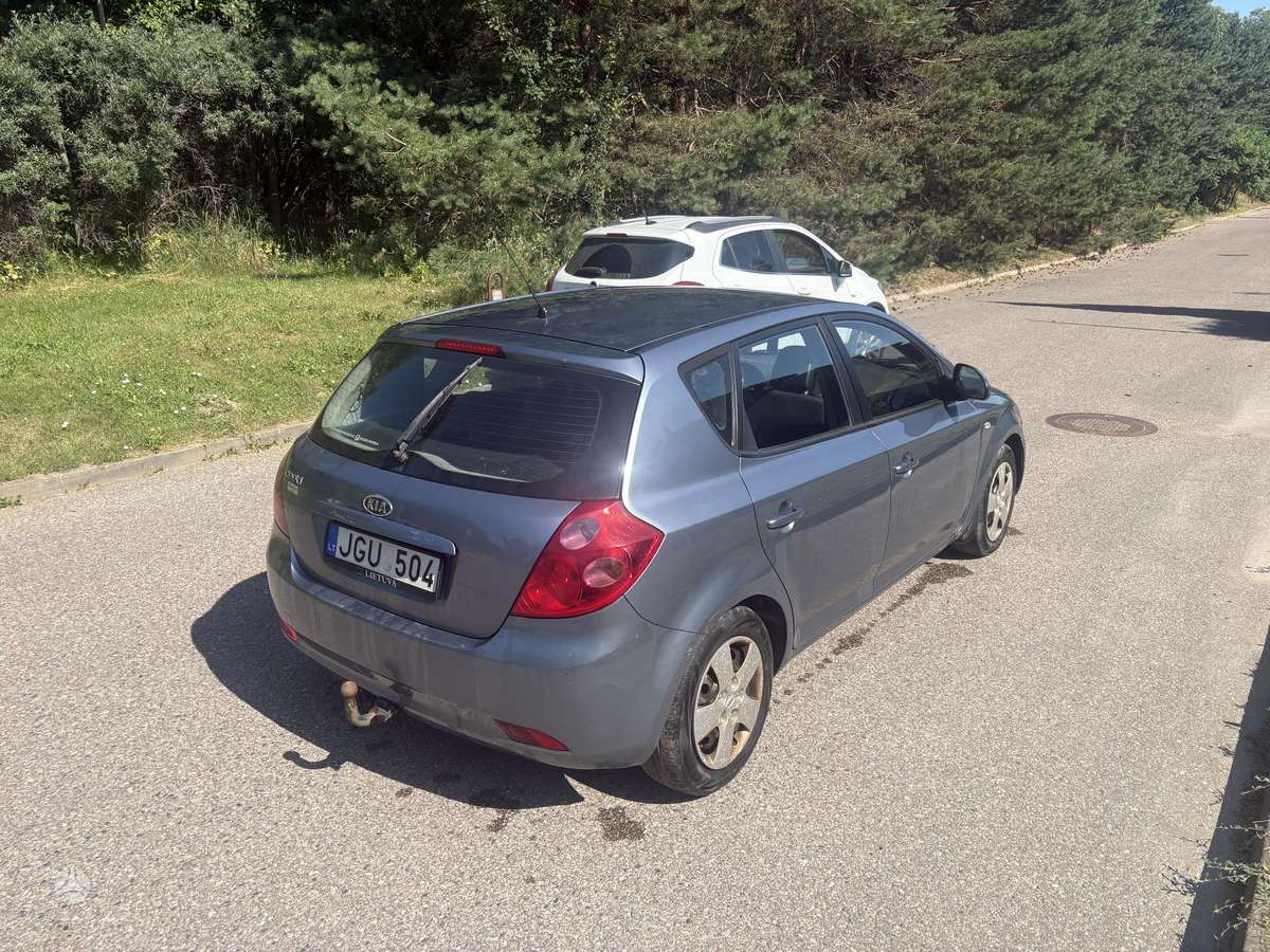 Kia Ceed, 1.6 l., Хэтчбек