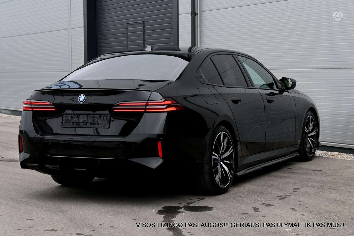 BMW i5, sedanas