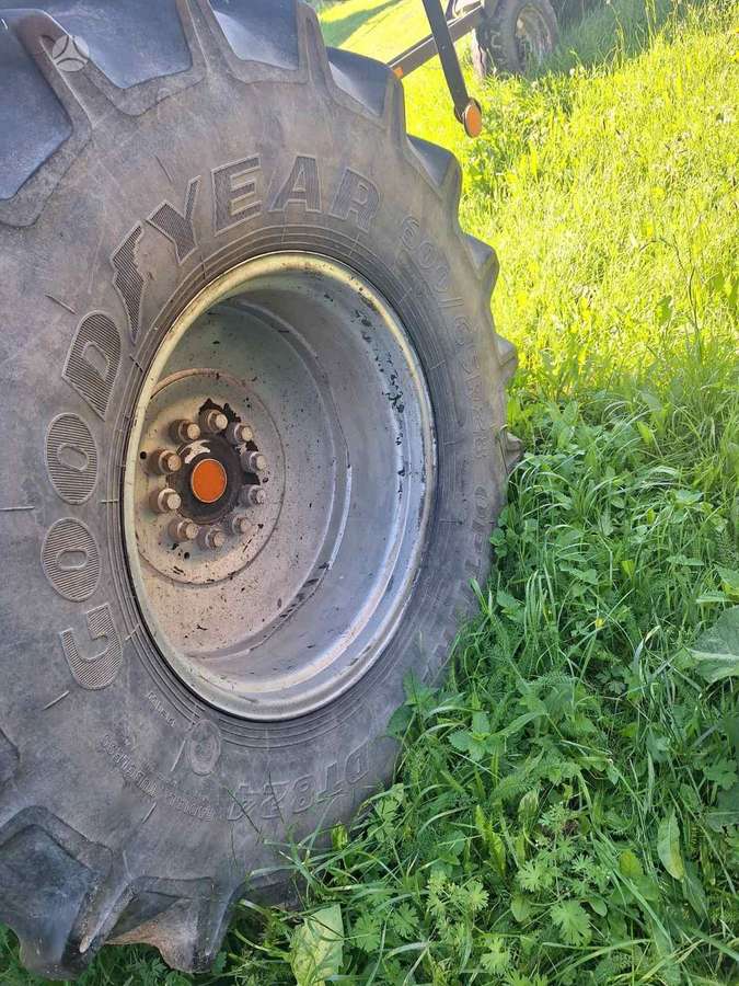 Case-IH 8120, kombainai