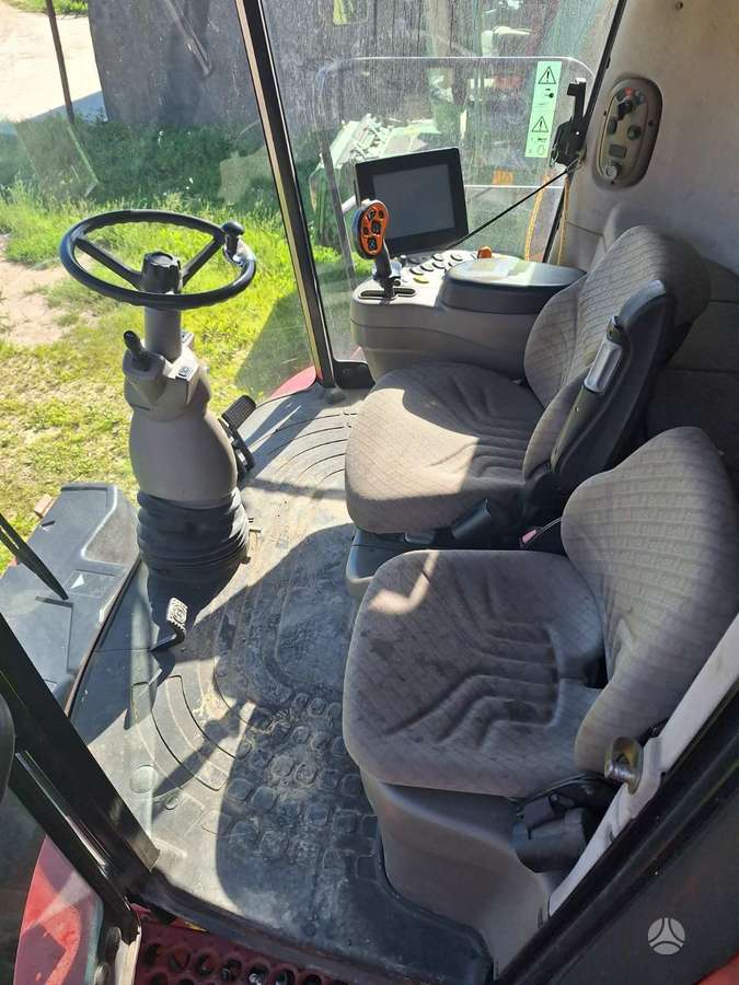 Case-IH 8120, комбайны