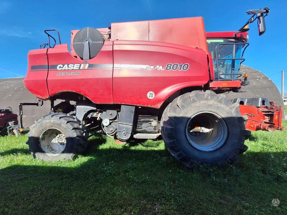 Case-IH 8120, kombaini