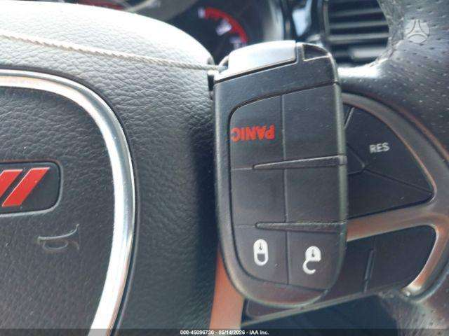 Dodge Durango, Седан