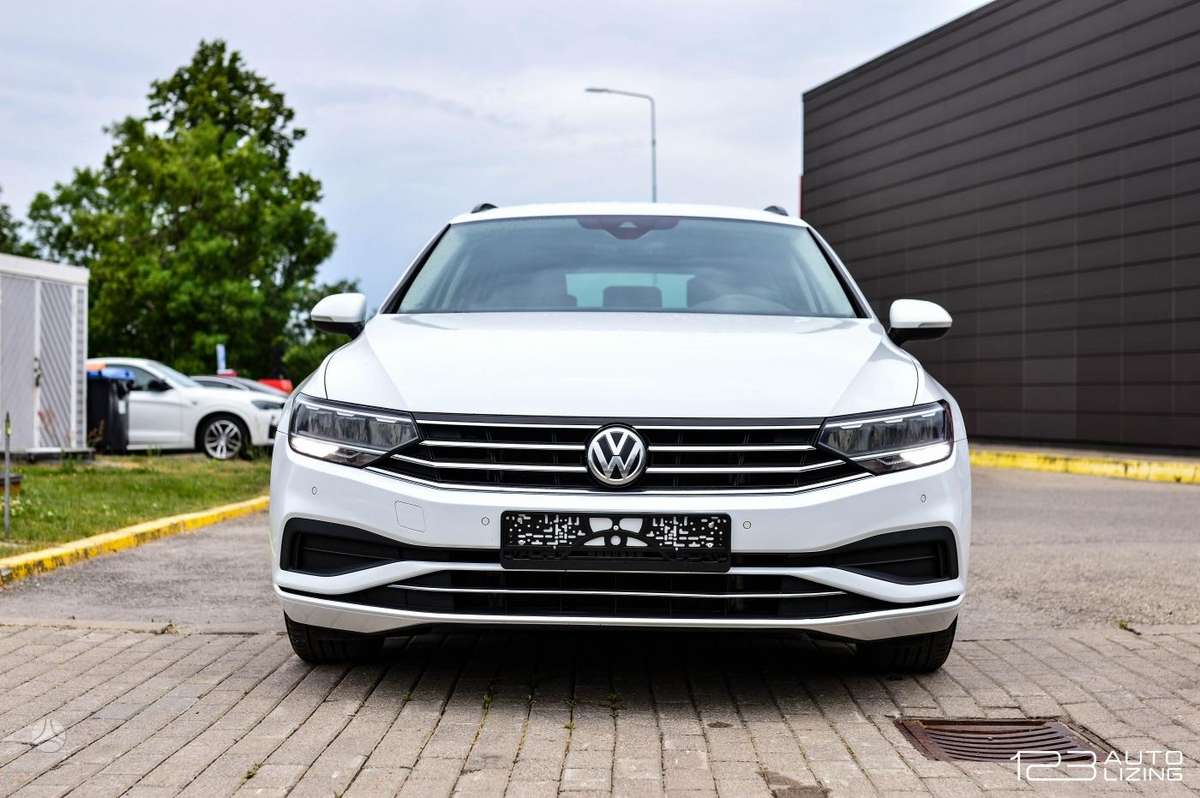 Volkswagen Passat - 2