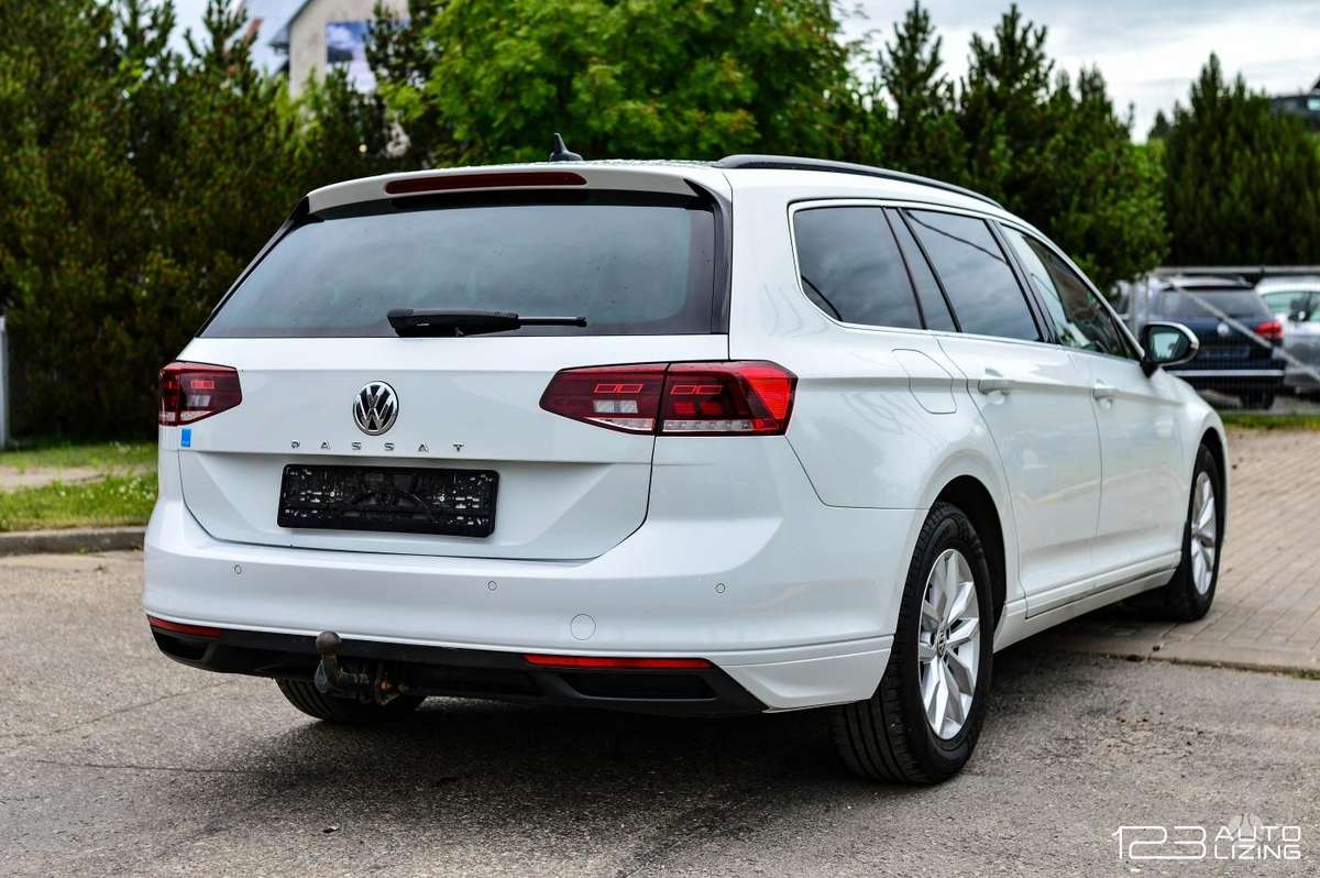 Volkswagen Passat - 4