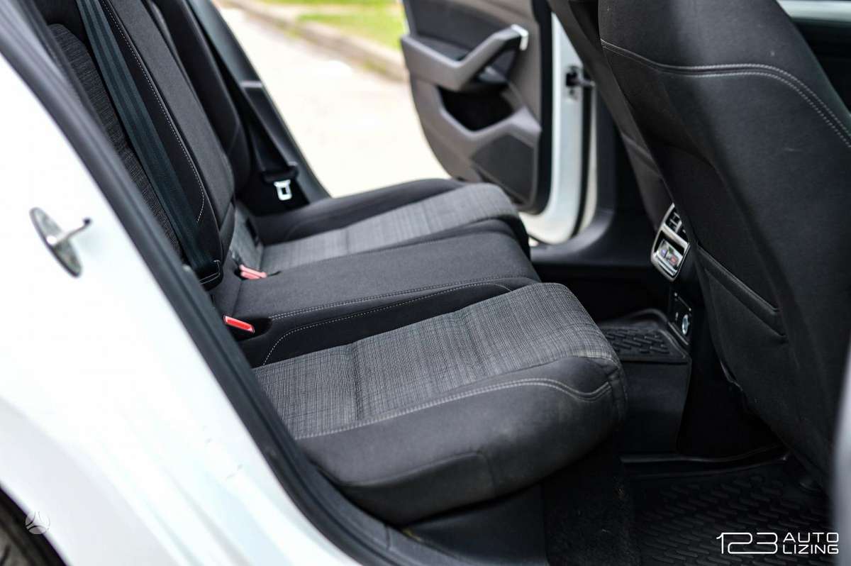 Volkswagen Passat - 7