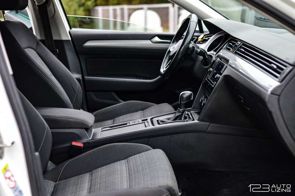 Volkswagen Passat - 10
