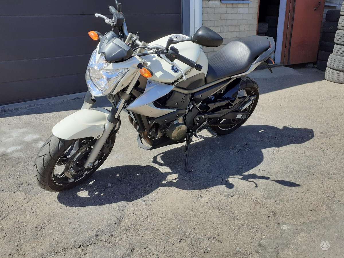 Yamaha XJ6 600cc, street / classic