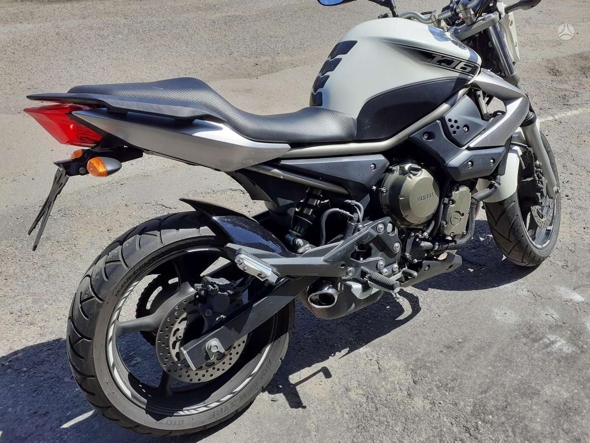 Yamaha XJ6 600cc, street / classic
