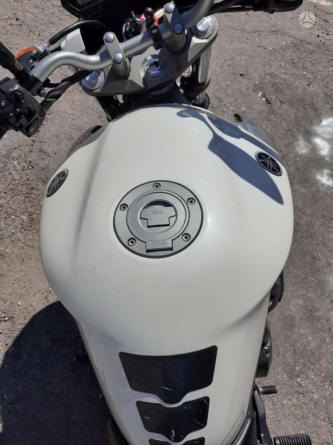 Yamaha XJ6 600cc, street / classic