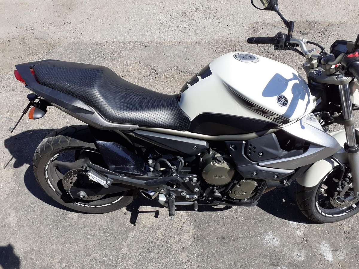 Yamaha XJ6 600cc, street / classic