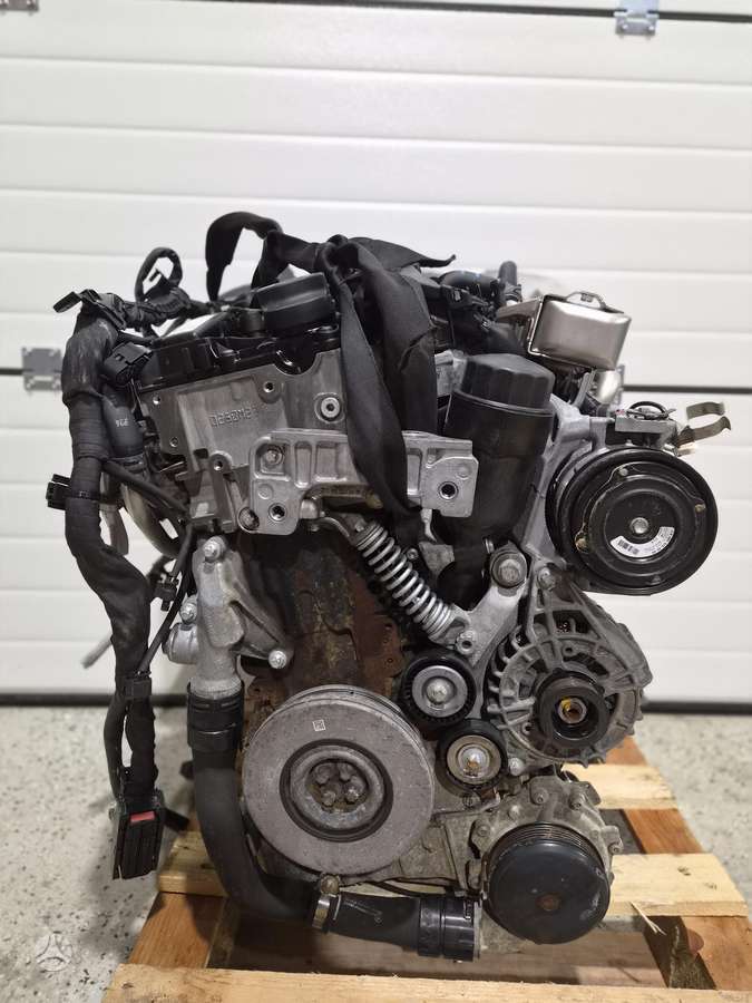 Mercedes-Benz CLA200, 651.930, engine
