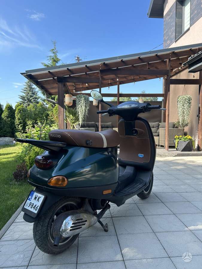 Piaggio Vespa 49cc, мотороллеры / мопеды
