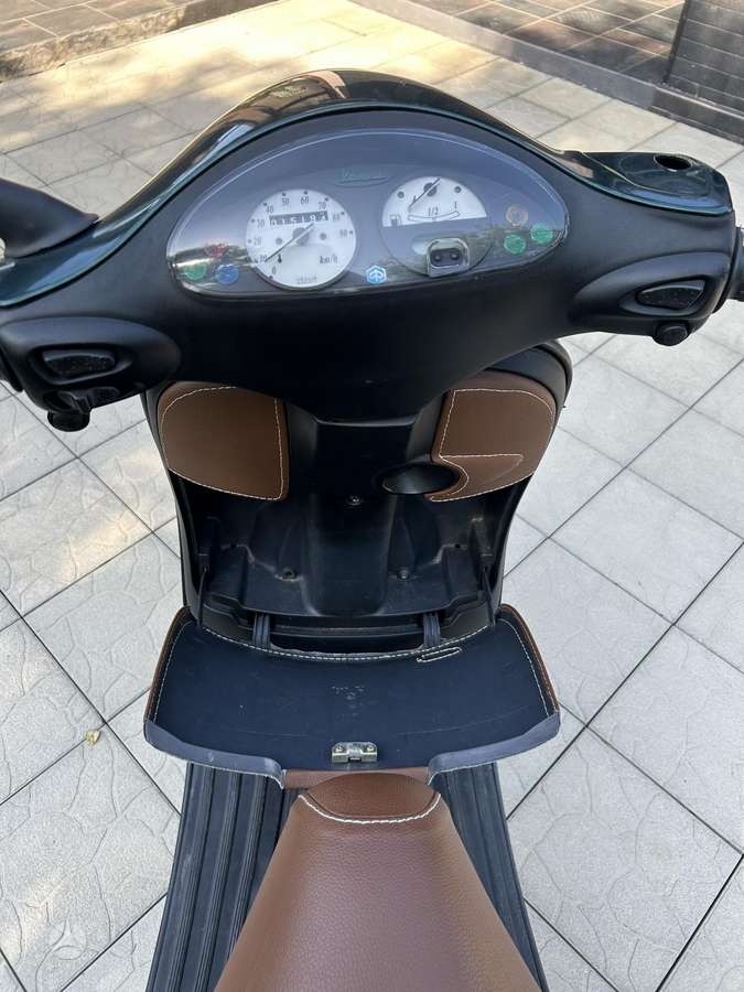 Piaggio Vespa 49cc, мотороллеры / мопеды