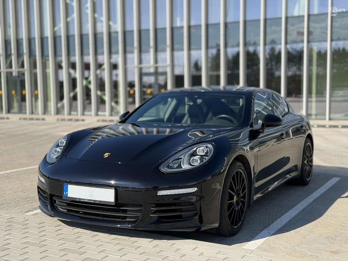 Porsche Panamera - 3