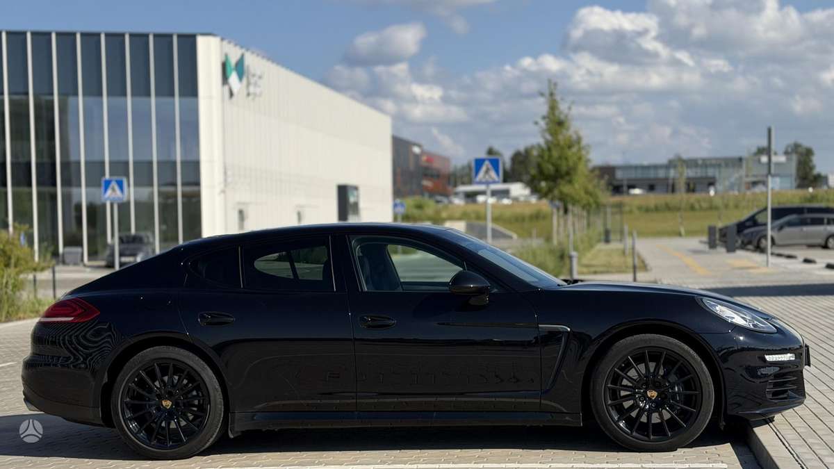 Porsche Panamera - 6