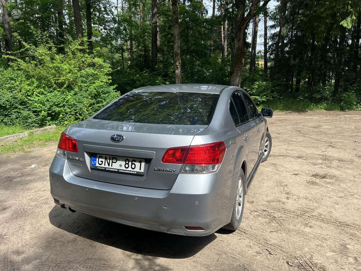 Subaru Legacy - 9