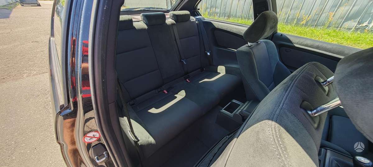 BMW 318, 1.8 l., coupe