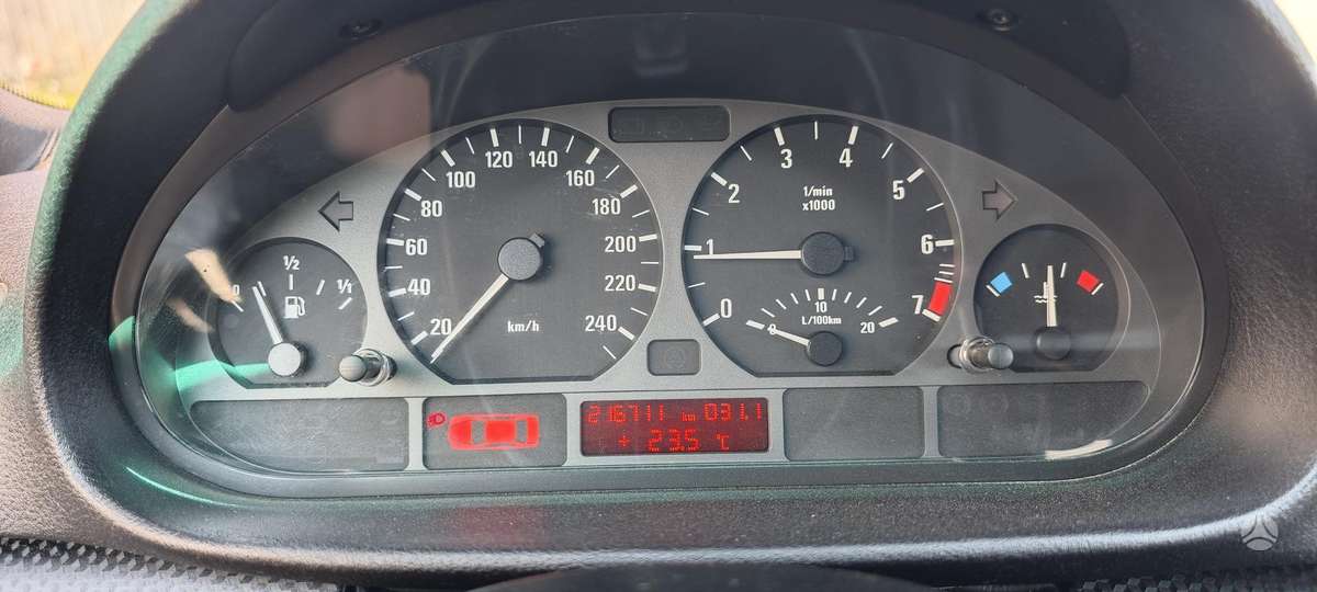 BMW 318, 1.8 l., coupe