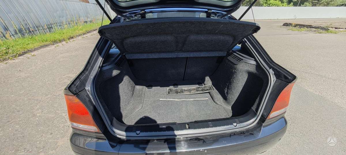 BMW 318, 1.8 l., coupe