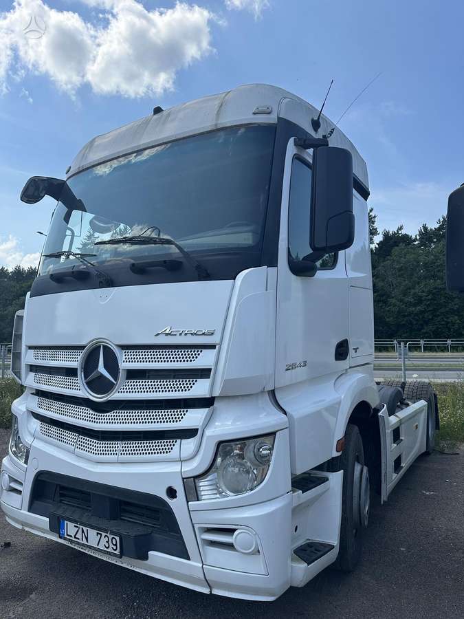 Mercedes-Benz Actros 2543, double sleeper