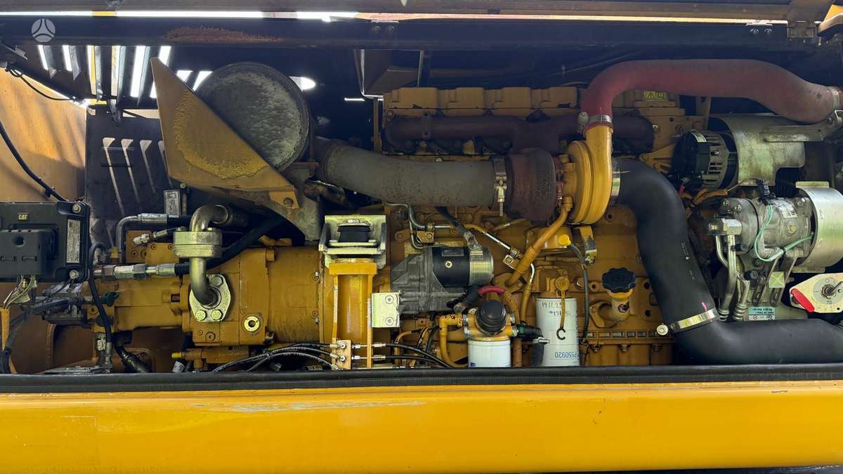 Caterpillar M322D, ekskavatori