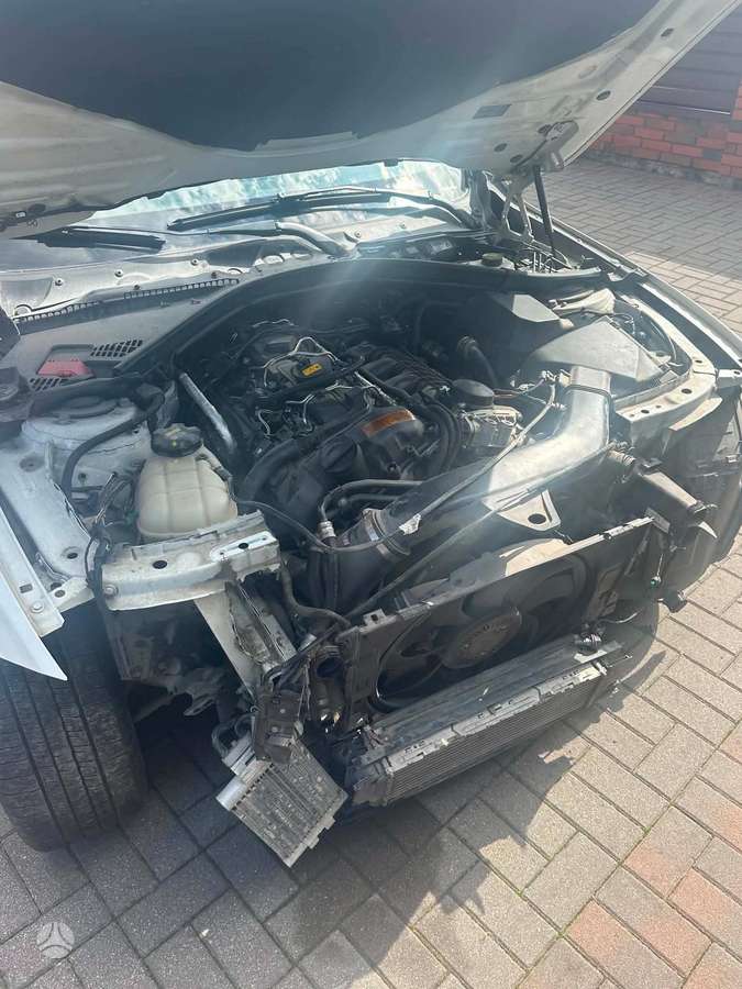 BMW 335, 3.0 l., Седан