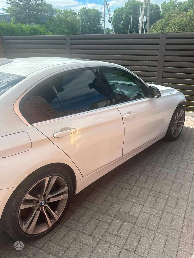 BMW 335, 3.0 l., Седан