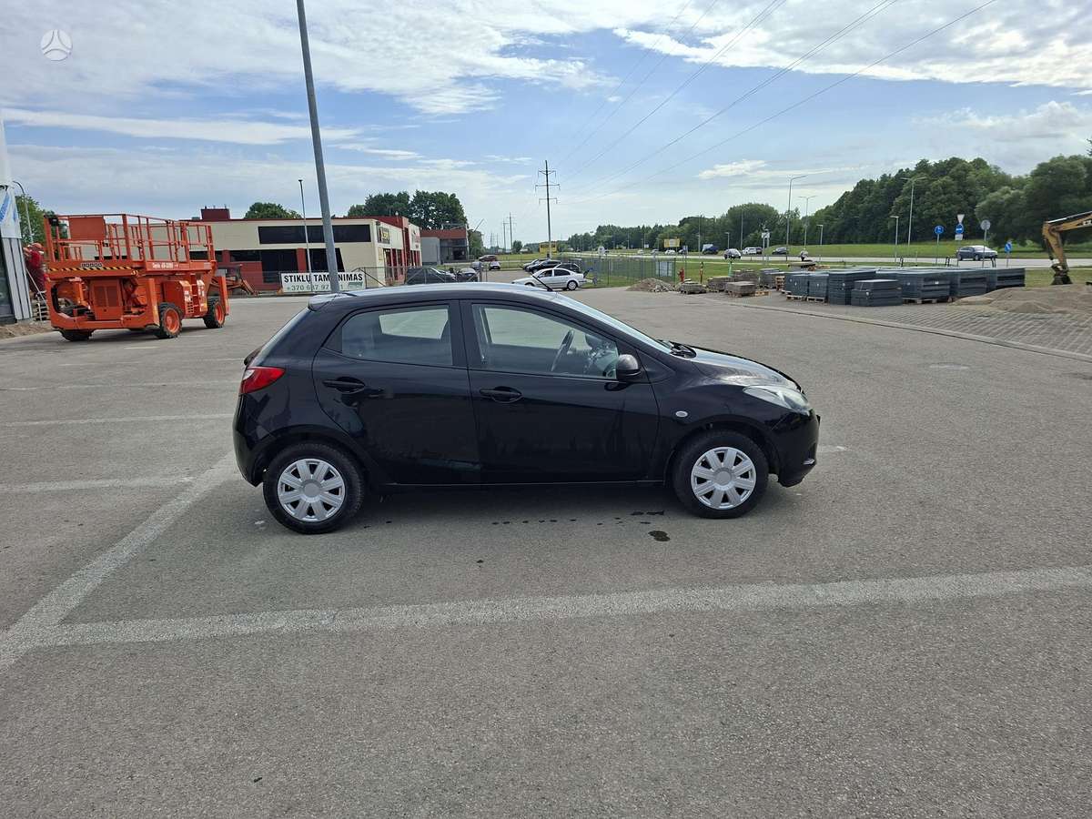 Mazda 2, 1.4 l., hatchback