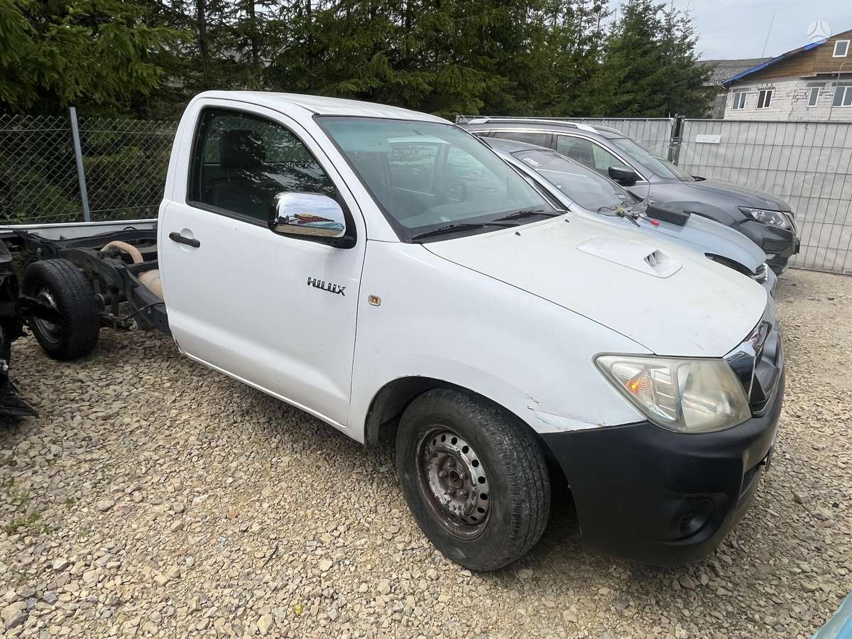 Toyota Hilux - 2